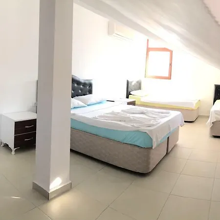 Eyna Boutique Hotel *